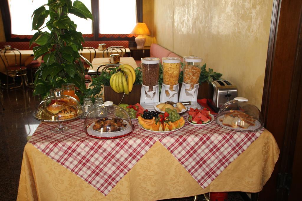 Albergo Ristorante Leon D'Oro Noventa di Piave Exterior photo