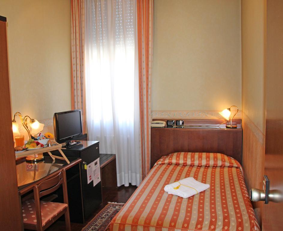 Albergo Ristorante Leon D'Oro Noventa di Piave Exterior photo