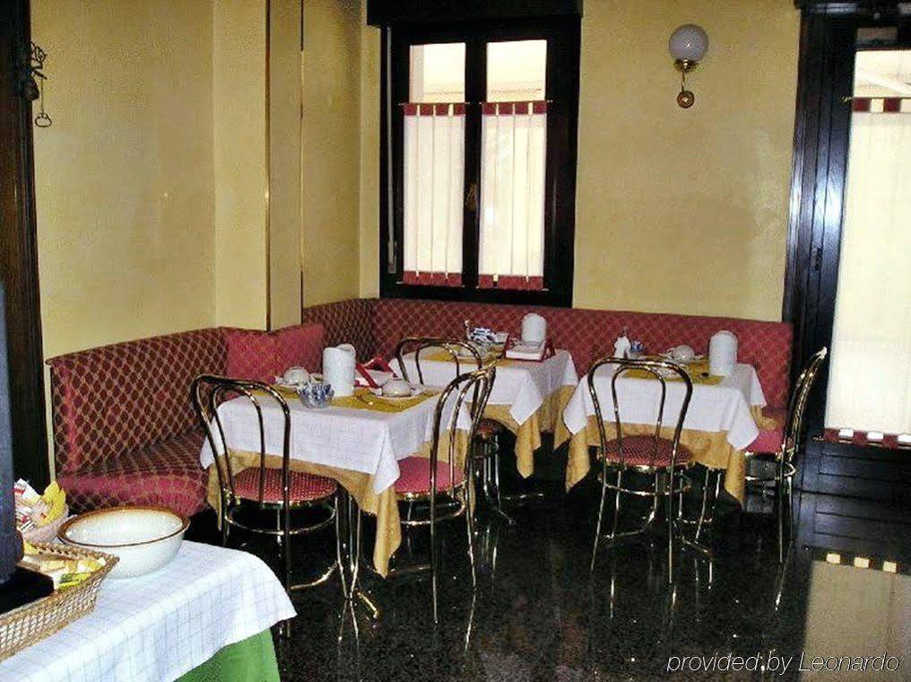Albergo Ristorante Leon D'Oro Noventa di Piave Exterior photo